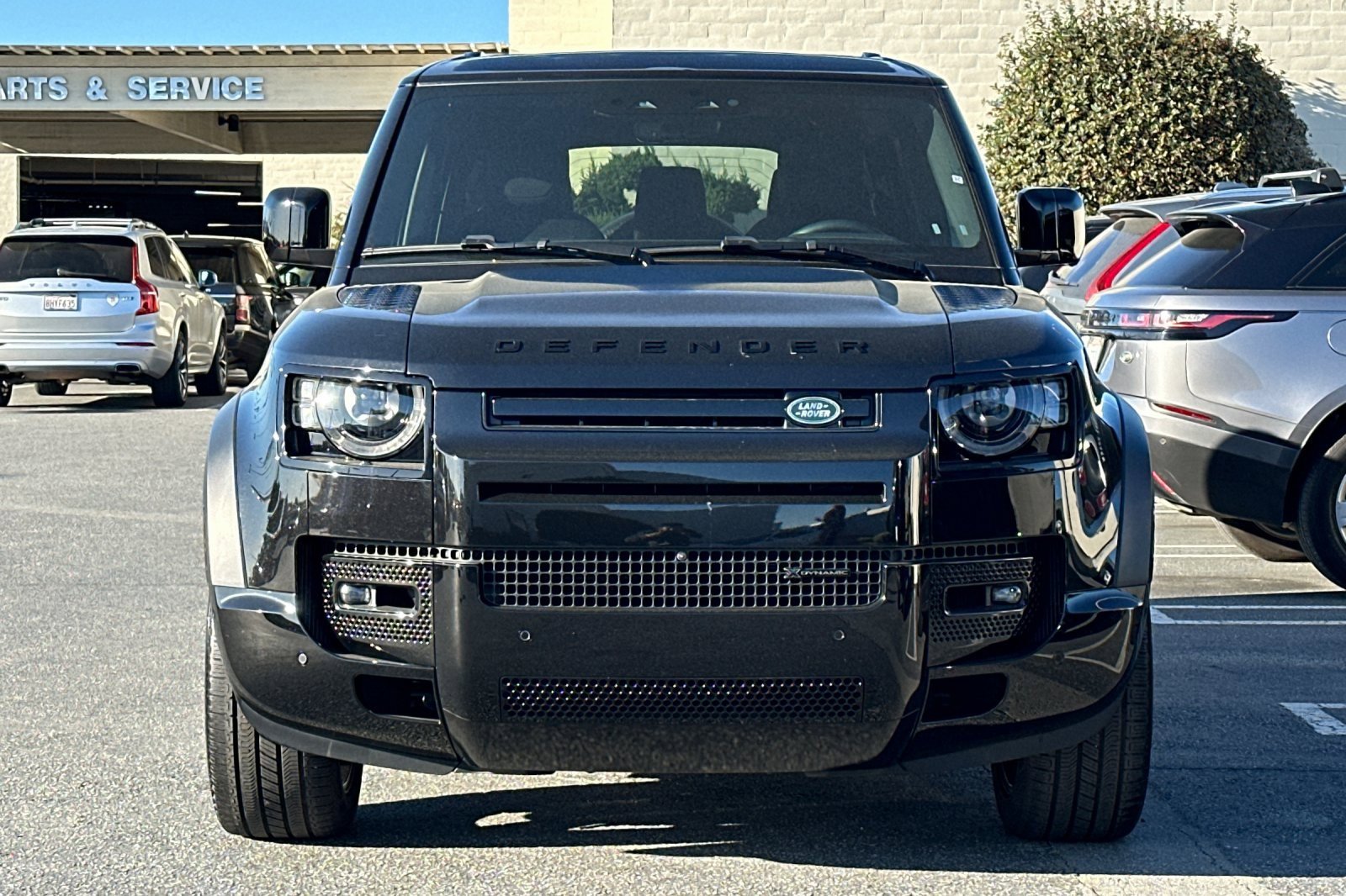 Used 2023 Land Rover Defender 130 X-Dynamic SE image 7