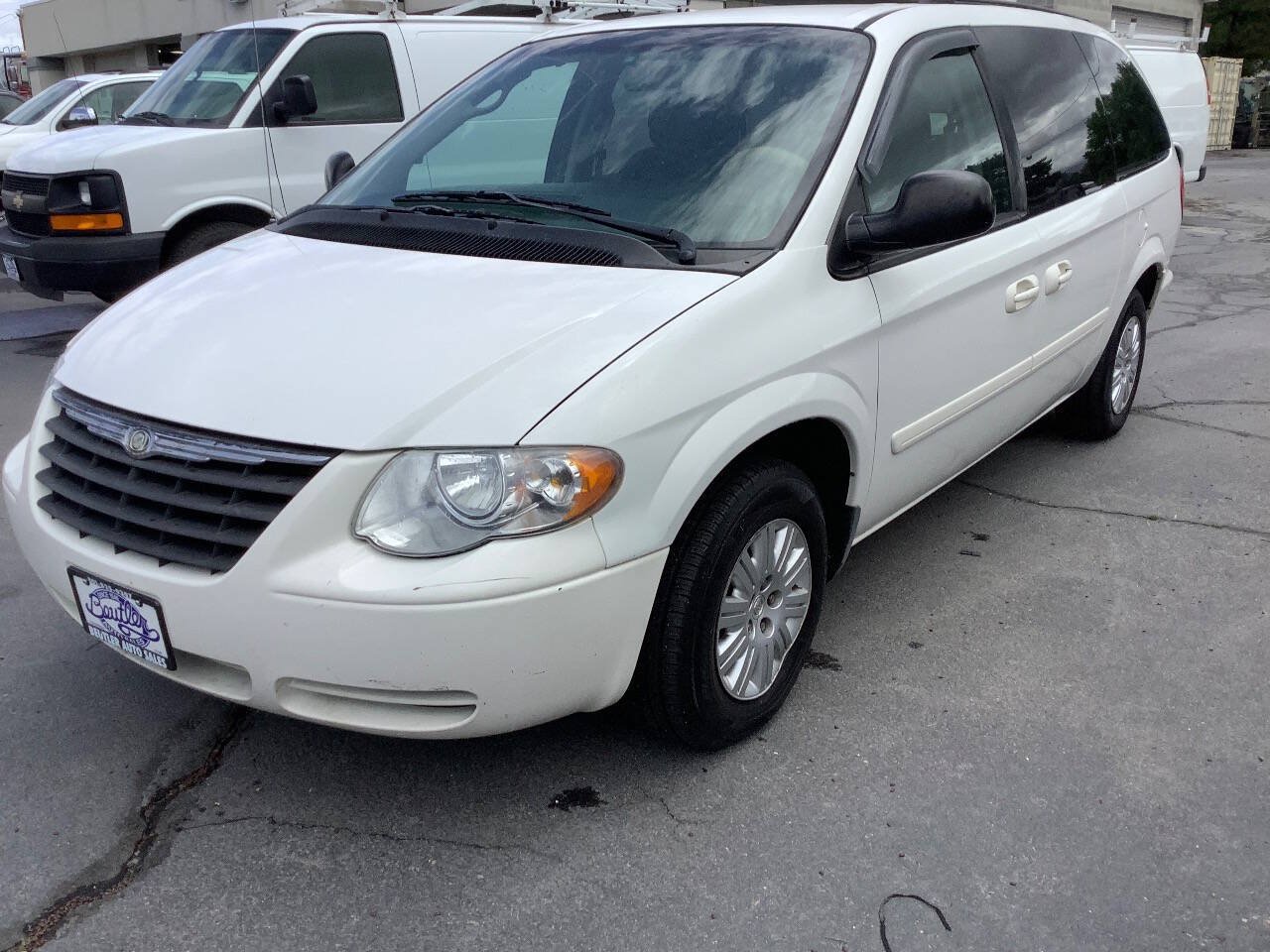 Used 2006 Chrysler Town & Country LX w/ Popular Equipment Group II FWD image 13