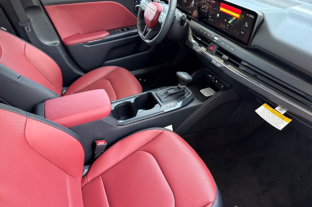 New 2026 Kia K4 GT-Line w/ GT-Line Premium Package FWD image 17