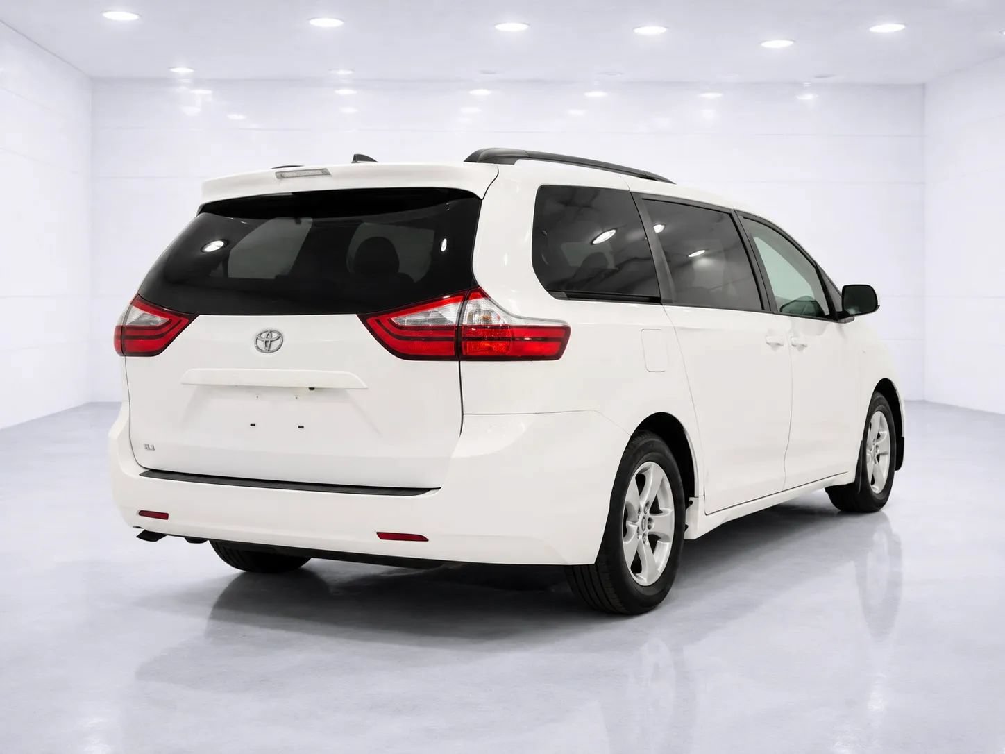 Used 2020 Toyota Sienna LE FWD image 5