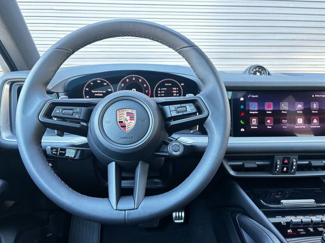 New 2026 Porsche Cayenne S image 15