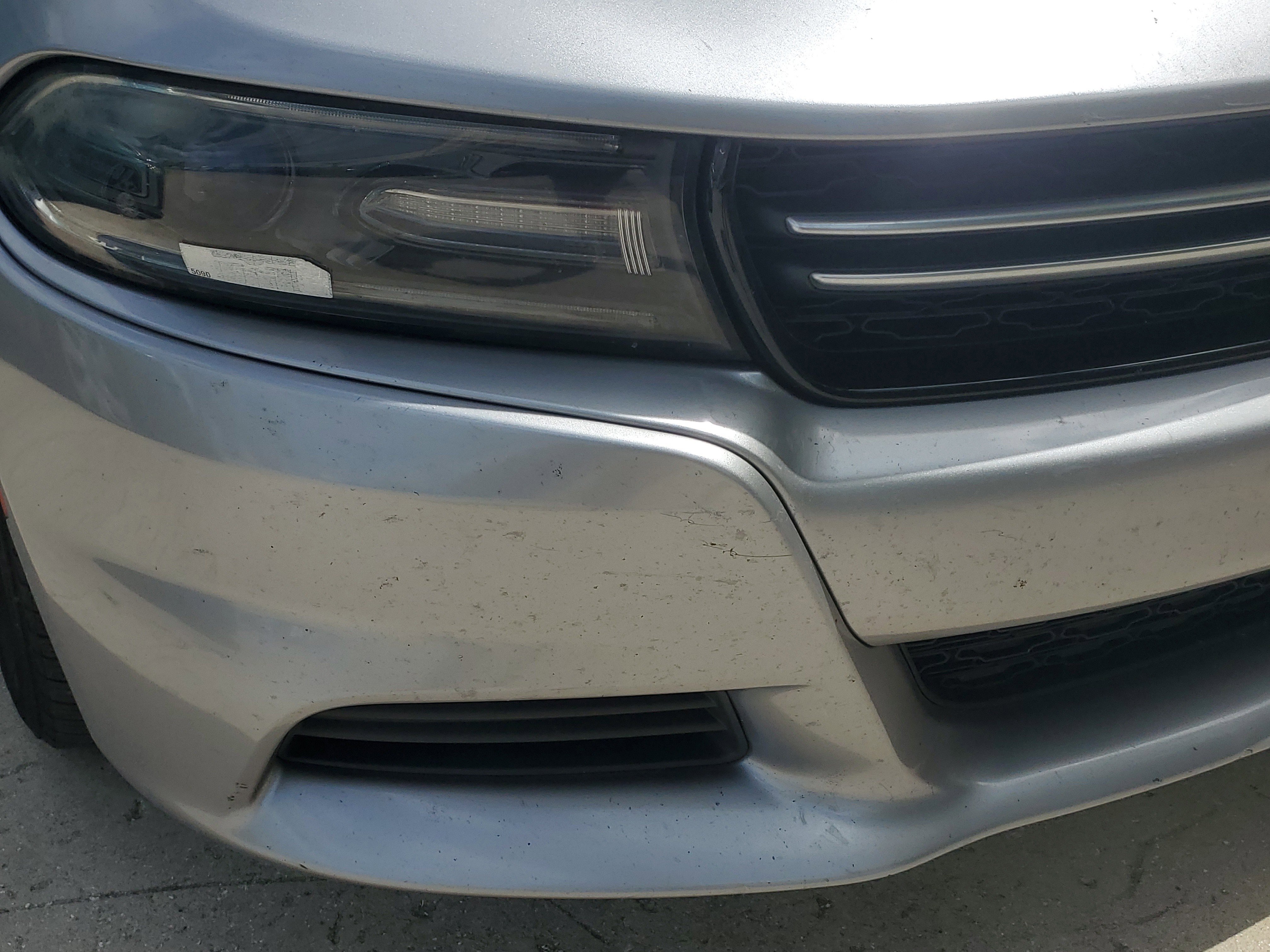 Used 2015 Dodge Charger SE w/ Sport Appearance Group image 2