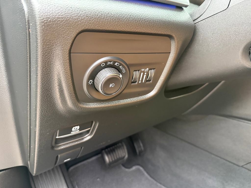 Used 2024 Jeep Grand Cherokee L Summit image 19