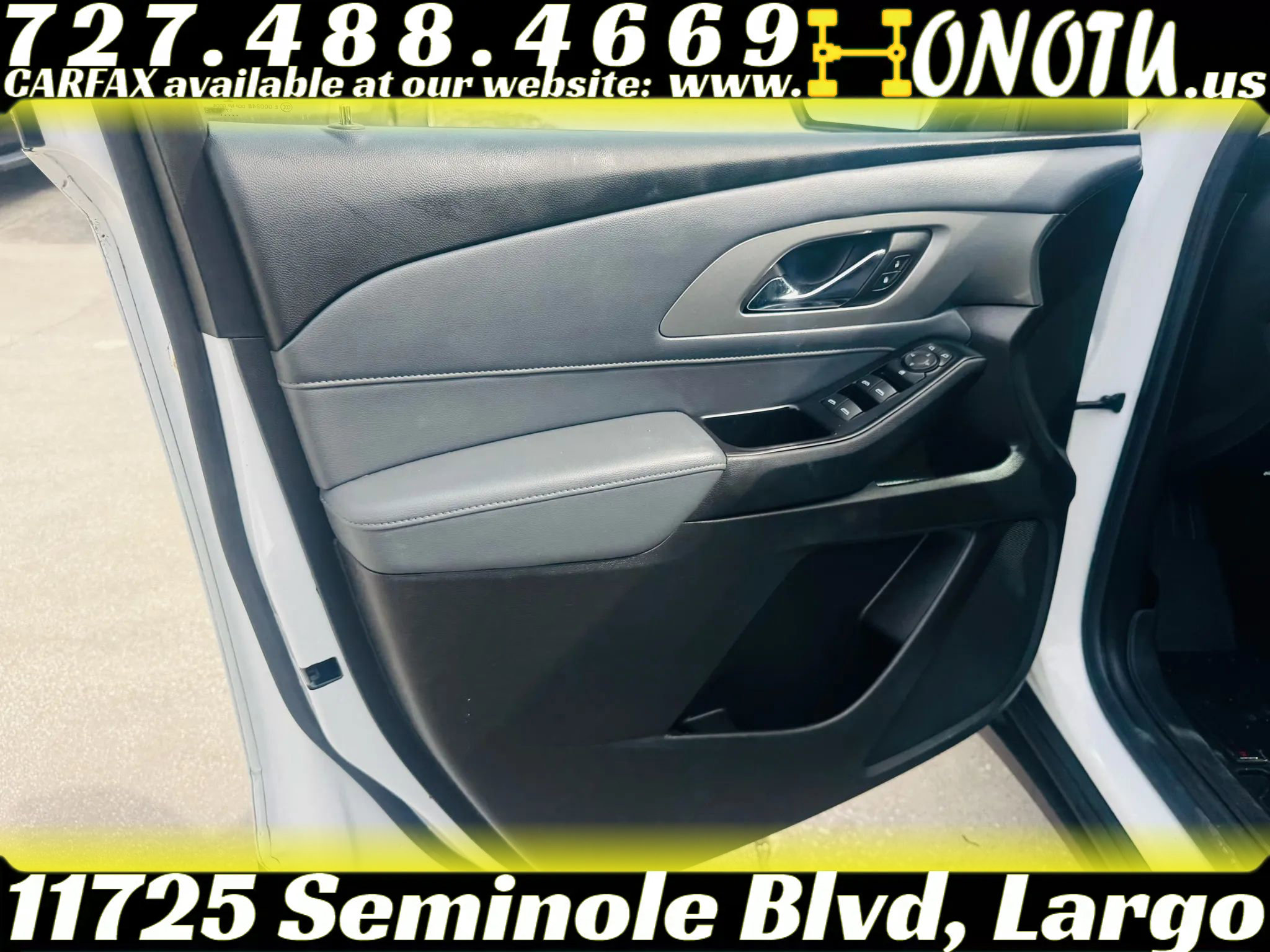 Used 2018 Chevrolet Traverse LT image 11
