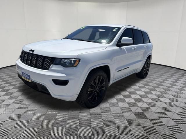 Used 2018 Jeep Grand Cherokee Altitude AWD/4WD image 13