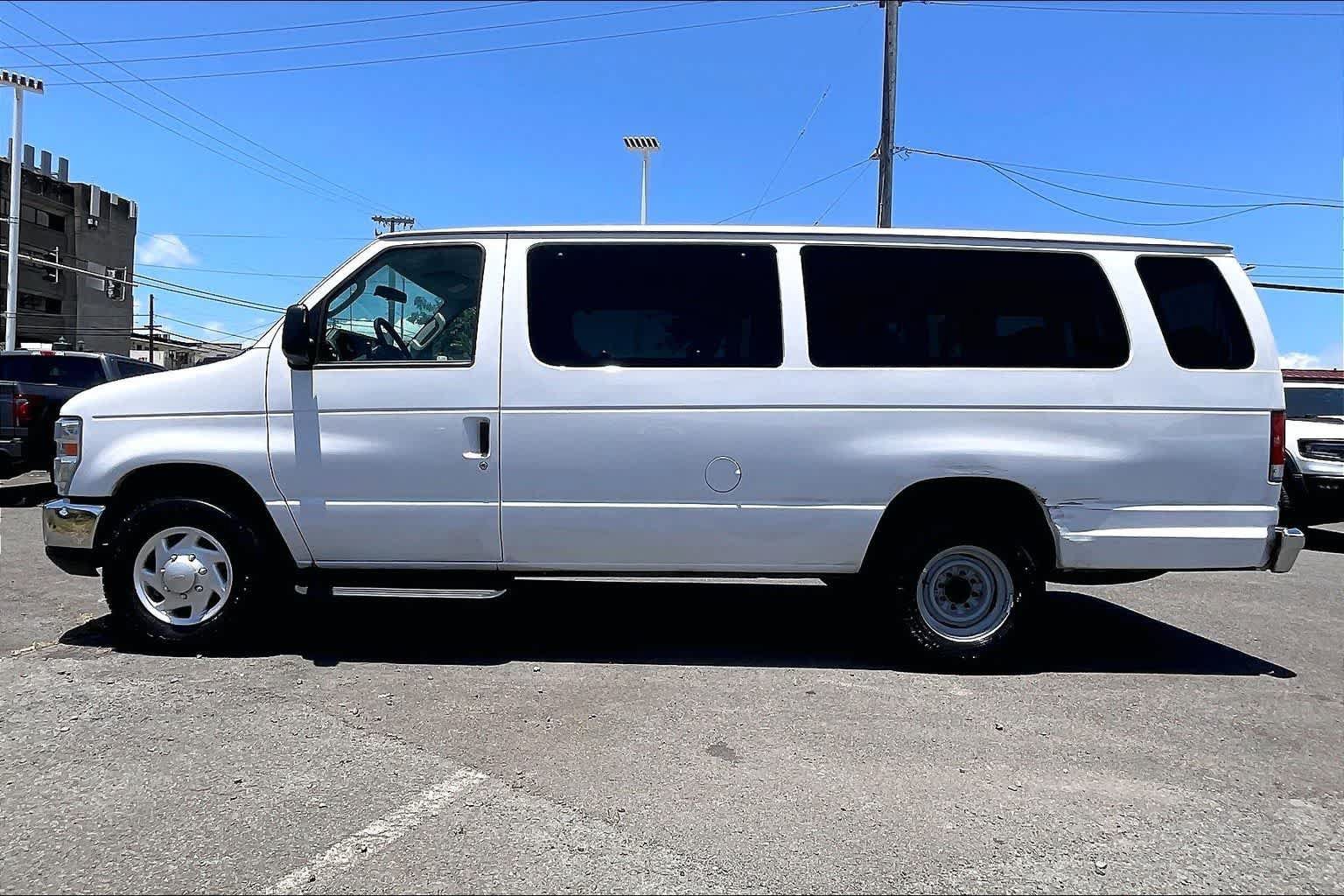 Used 2014 Ford E-350 and Econoline 350 XL w/ Power Windows & Locks Group RWD image 3