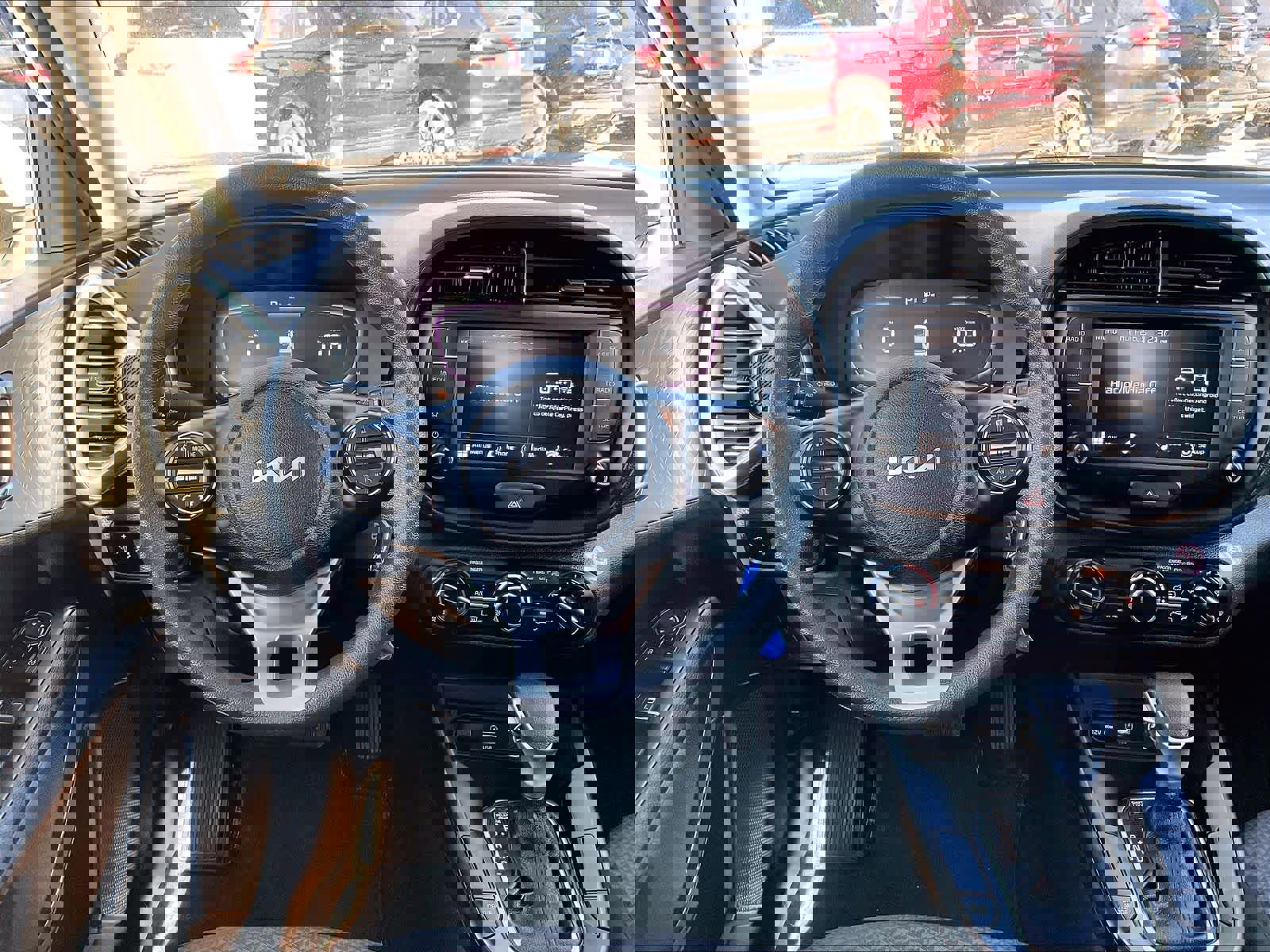 Used 2023 Kia Soul LX w/ LX Technology Package image 17