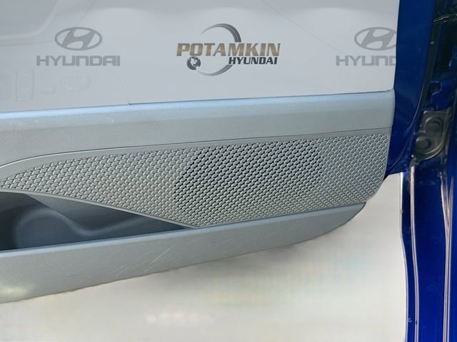 Certified 2025 Hyundai Elantra SEL image 18