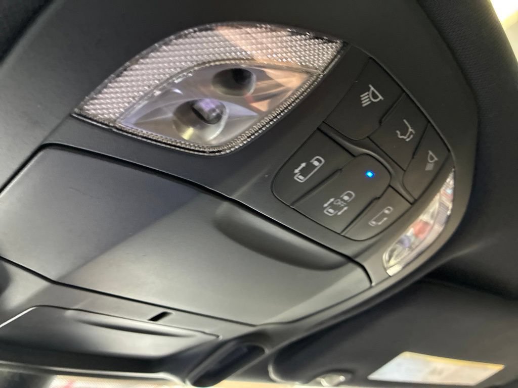 Certified 2025 Chrysler Pacifica Limited FWD image 66