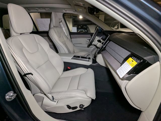 New 2026 Volvo XC90 B6 Ultra w/ Protection Package image 31