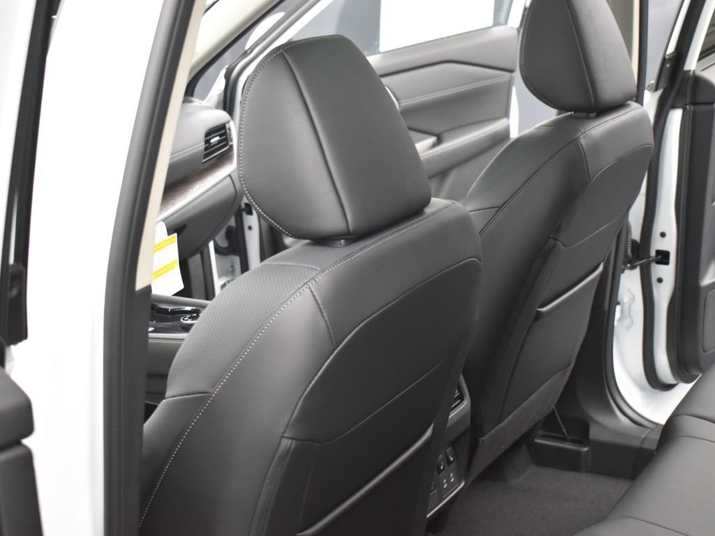 New 2026 Nissan Rogue Platinum image 20