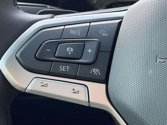 New 2026 Volkswagen Atlas Cross Sport SEL Premium R-Line AWD/4WD image 17
