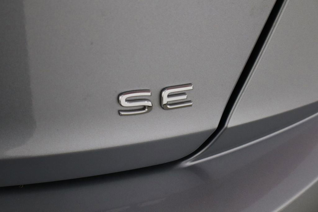 Used 2025 Volkswagen Jetta SE image 43