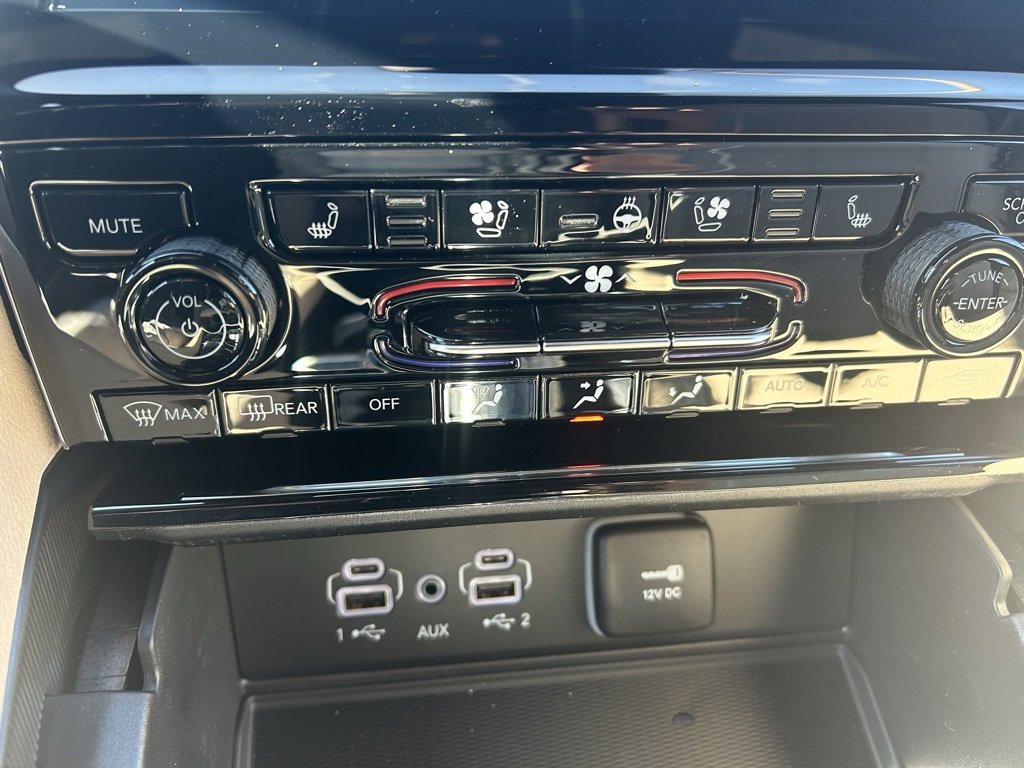 New 2025 Jeep Grand Cherokee Limited w/ Luxury Tech Group II image 22