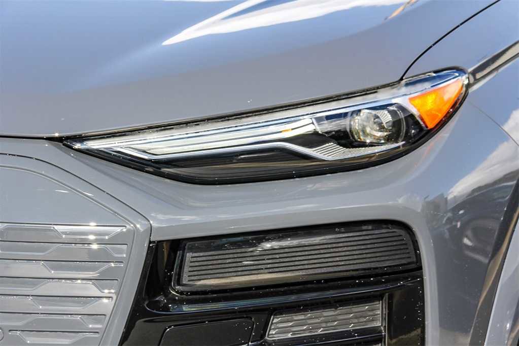 Used 2025 Audi Q6 e-tron Premium w/ Convenience Package image 7