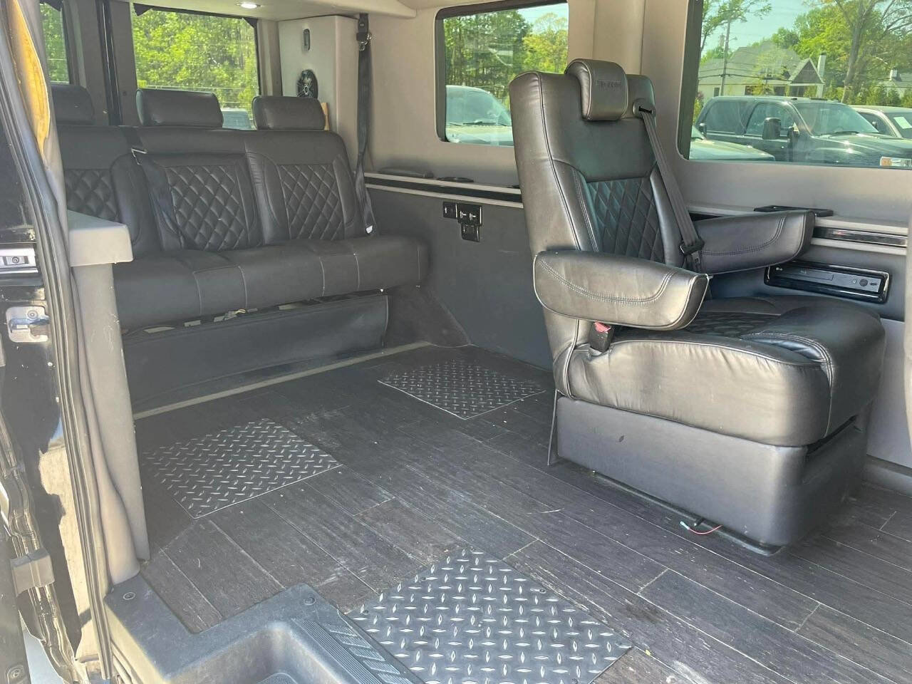 Used 2018 Ford Transit 250 148 Medium Roof RWD image 32