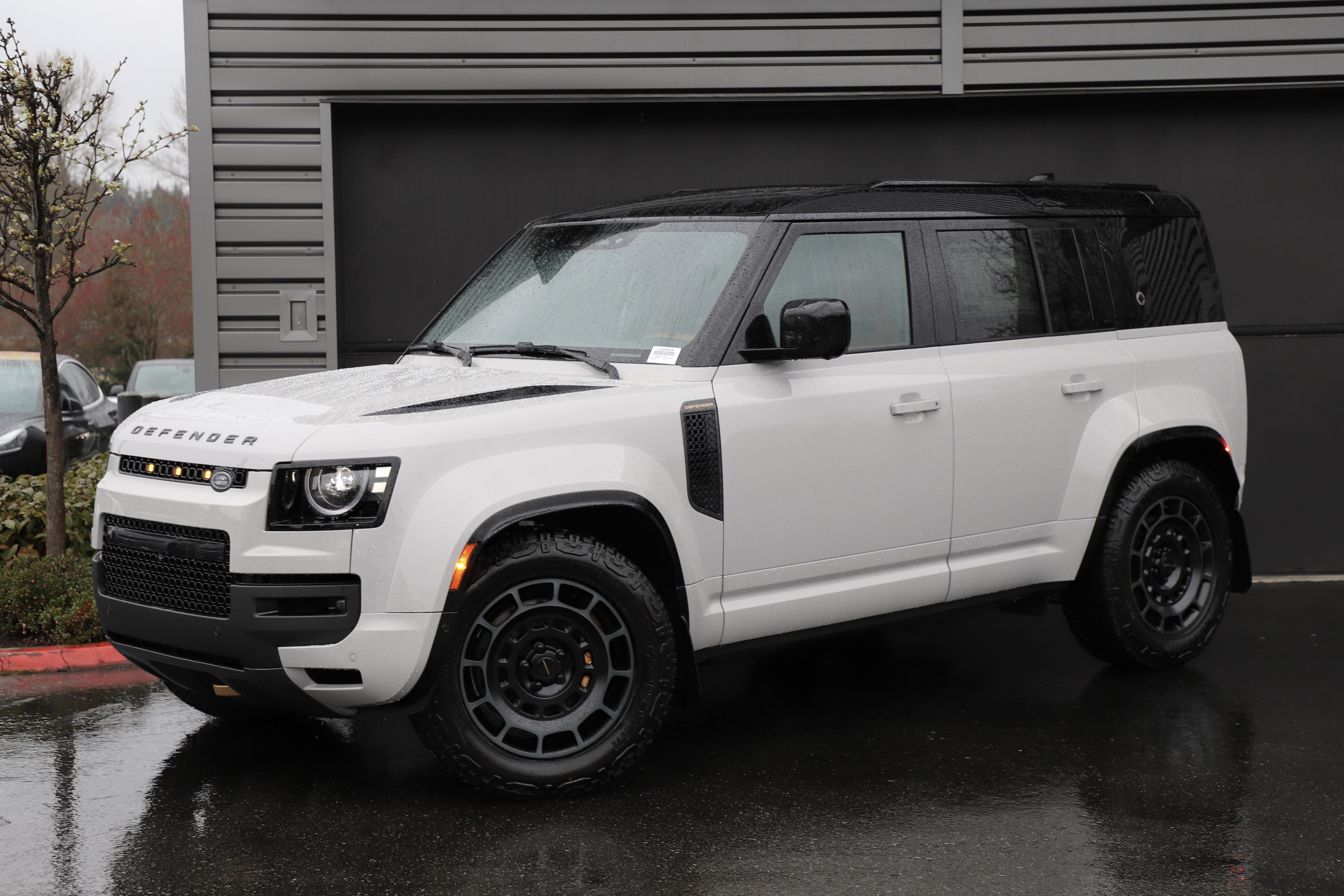 New 2026 Land Rover Defender 110 image 1