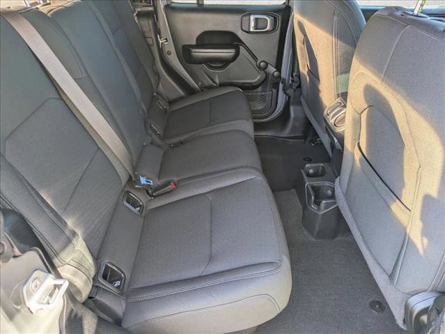 Used 2021 Jeep Gladiator Sport image 19