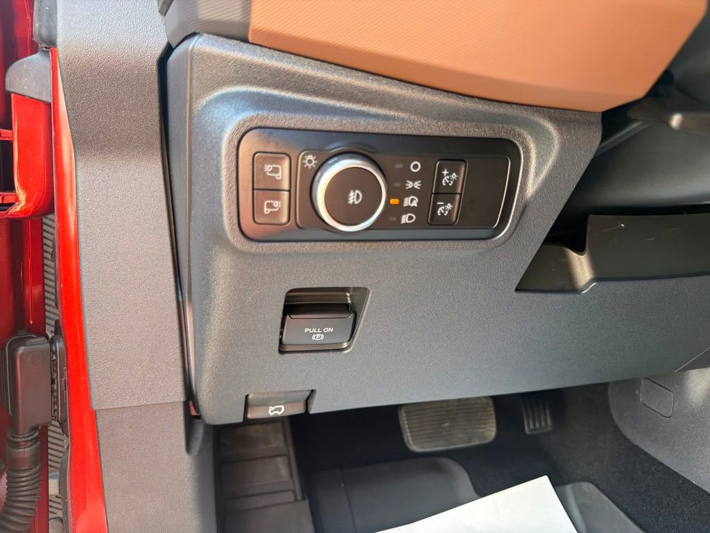Used 2024 Ford Bronco Outer Banks AWD/4WD image 19