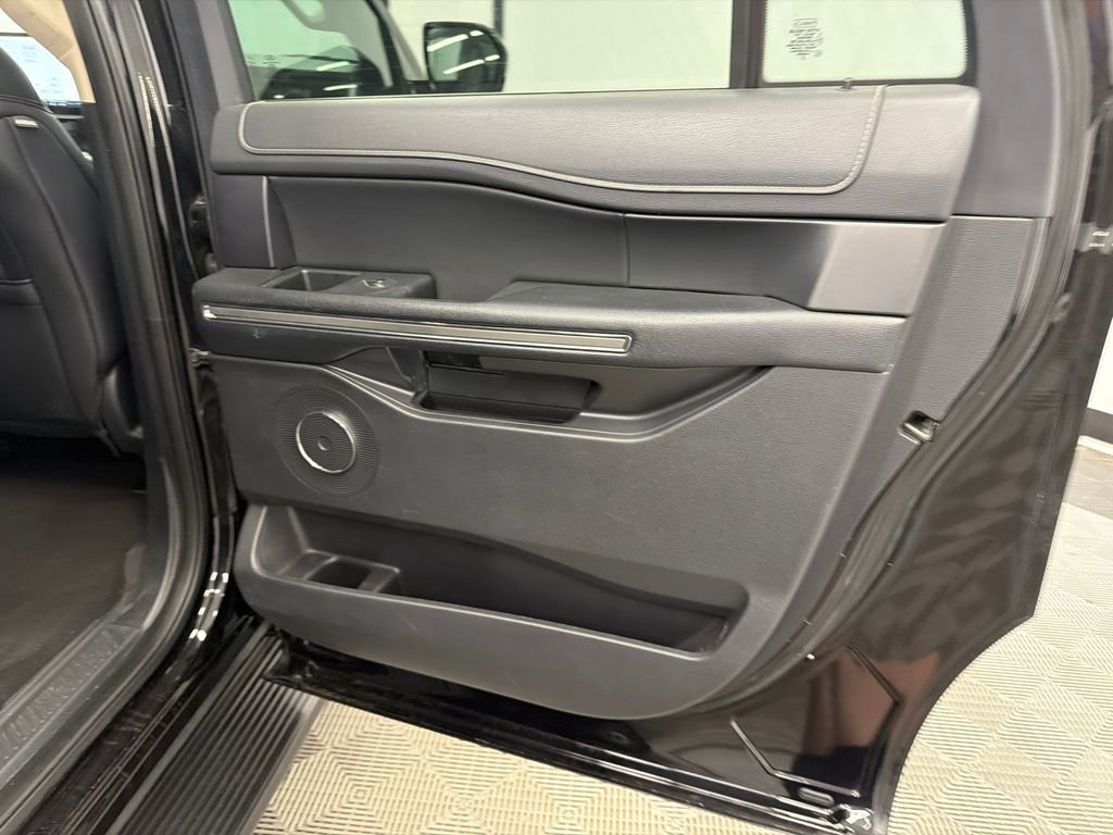 Used 2024 Ford Expedition Max XLT AWD/4WD image 18