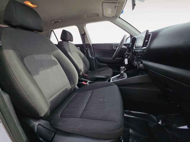 Used 2021 Hyundai Venue SE image 15