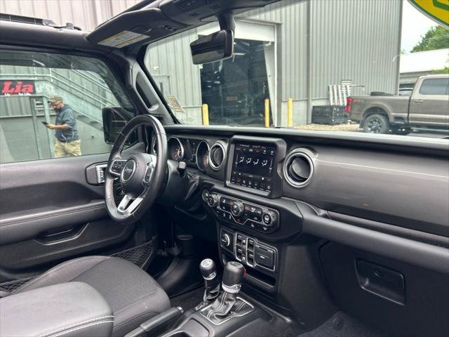 Certified 2022 Jeep Gladiator Overland w/ Trailer Tow Package AWD/4WD image 42