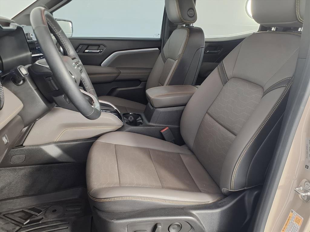 Used 2023 Chevrolet Colorado ZR2 w/ Desert Boss Special Edition image 15