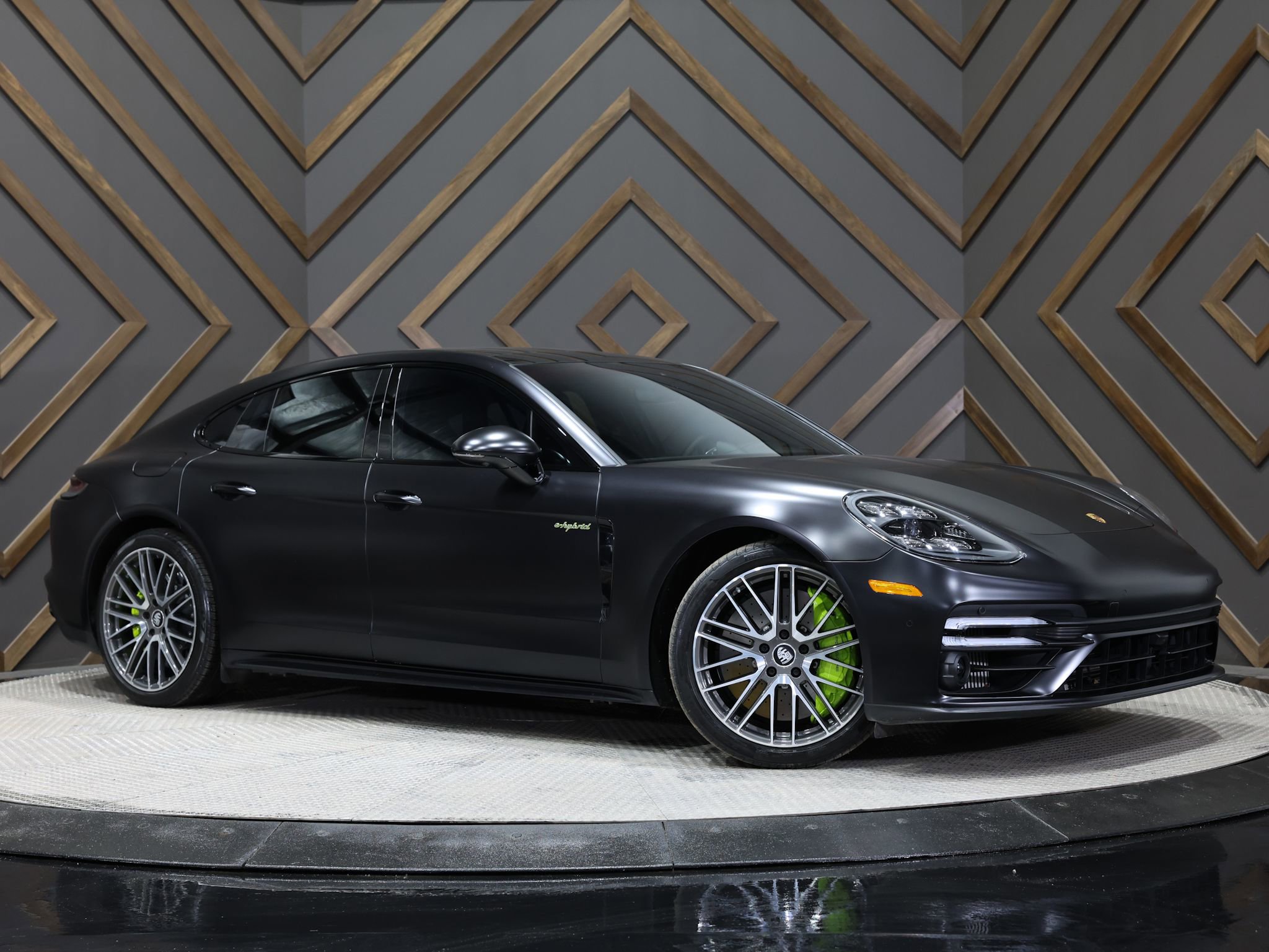 Used 2021 Porsche Panamera Turbo S w/ Assistance Package image 1