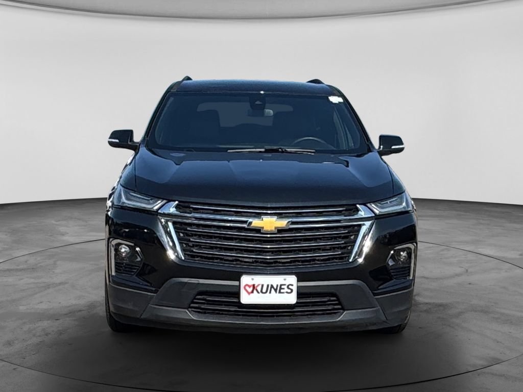 Used 2023 Chevrolet Traverse LT AWD/4WD image 2