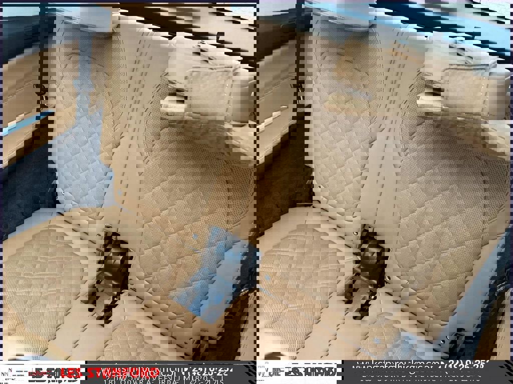 Used 2023 BMW X7 xDrive40i w/ Executive Package image 14