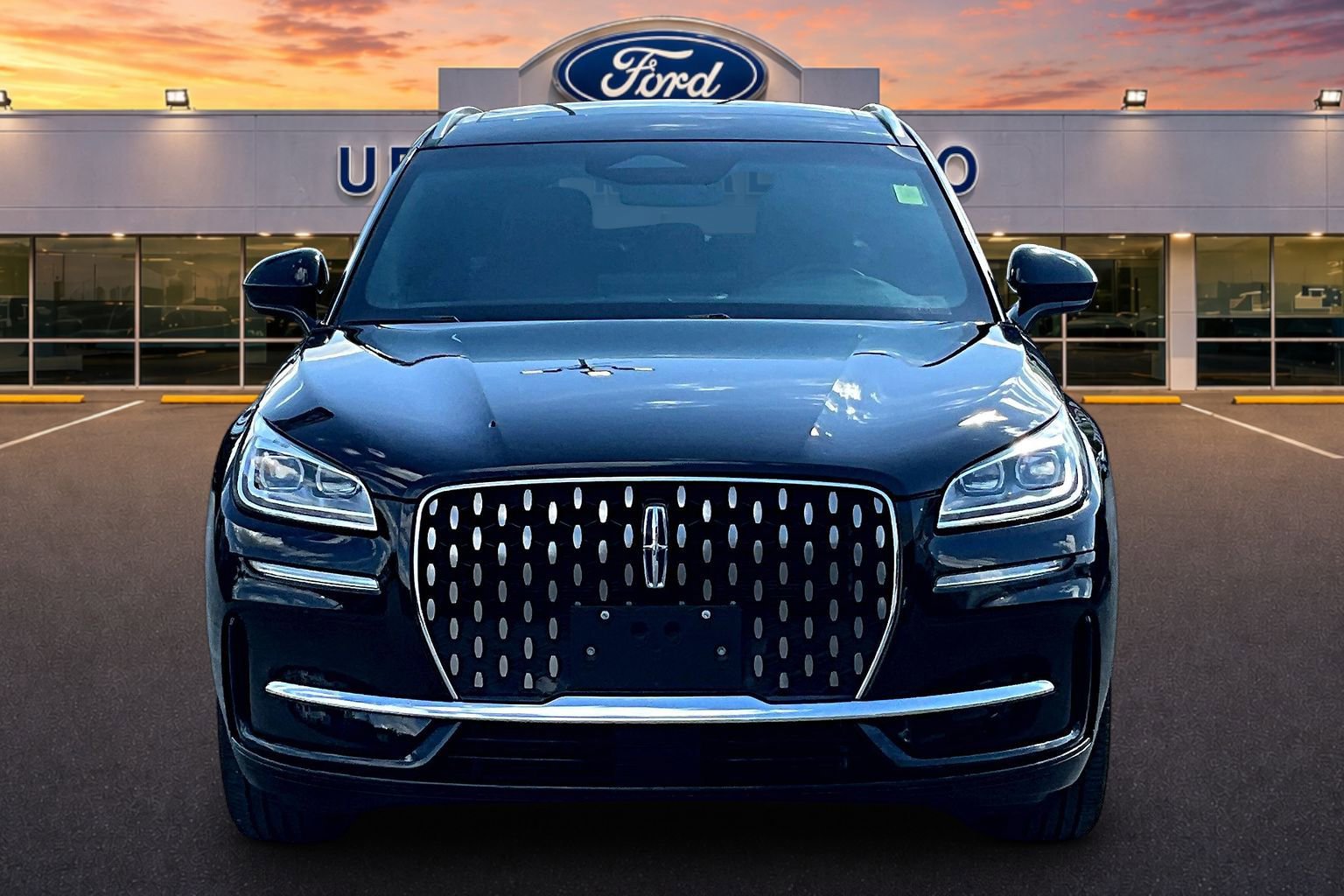Used 2024 Lincoln Corsair Grand Touring AWD/4WD image 3