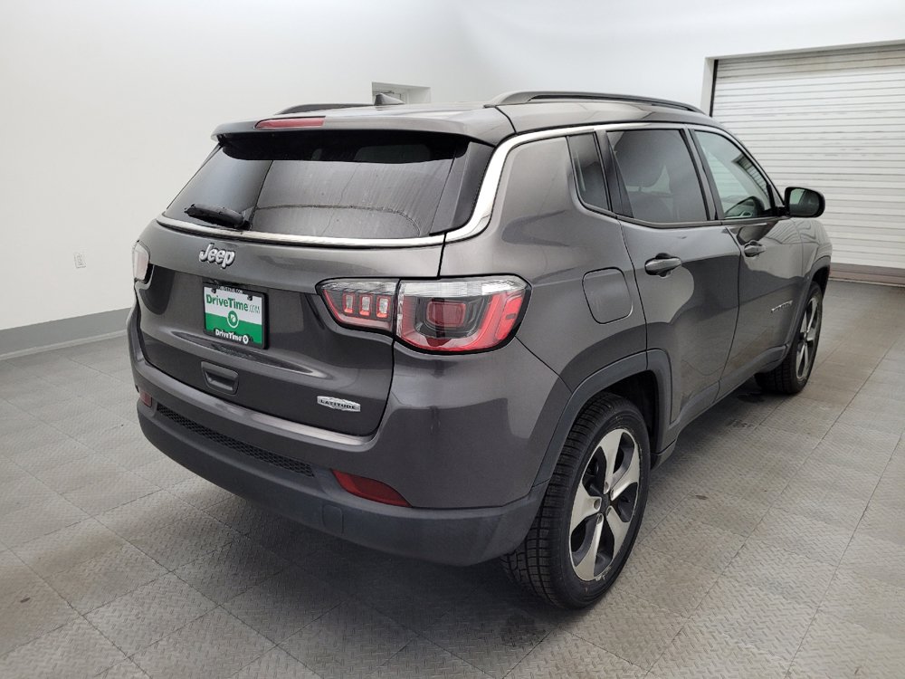 Used 2018 Jeep Compass Latitude w/ Popular Equipment Group FWD image 9