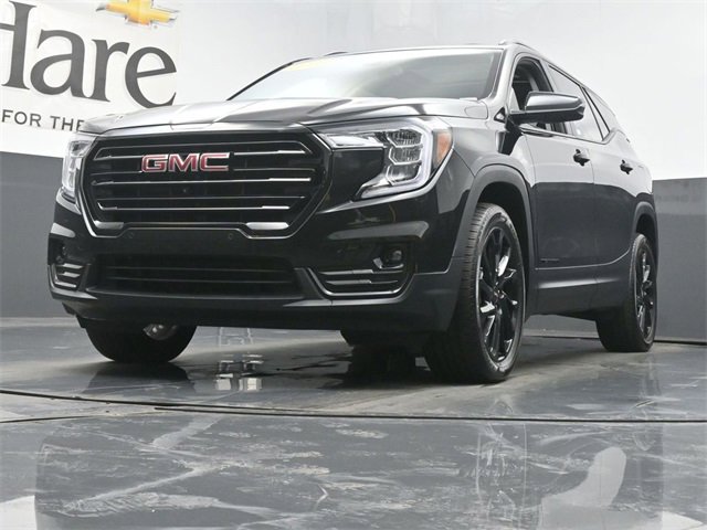 Used 2023 GMC Terrain SLT w/ Infotainment Package II image 4