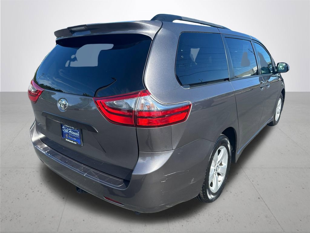Used 2020 Toyota Sienna L FWD image 7