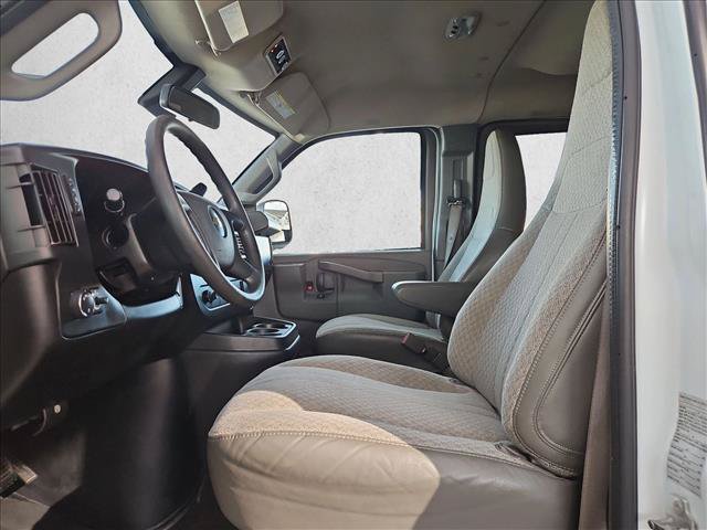 Used 2020 Chevrolet Express 3500 LT w/ LT Preferred Equipment Group RWD image 12