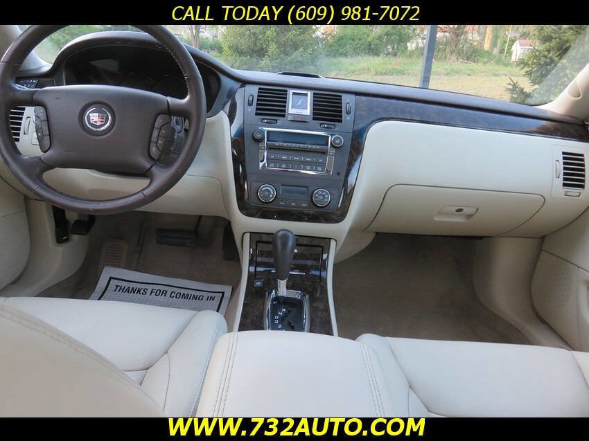 Used 2009 Cadillac DTS w/ Sun And Sound Package FWD image 19