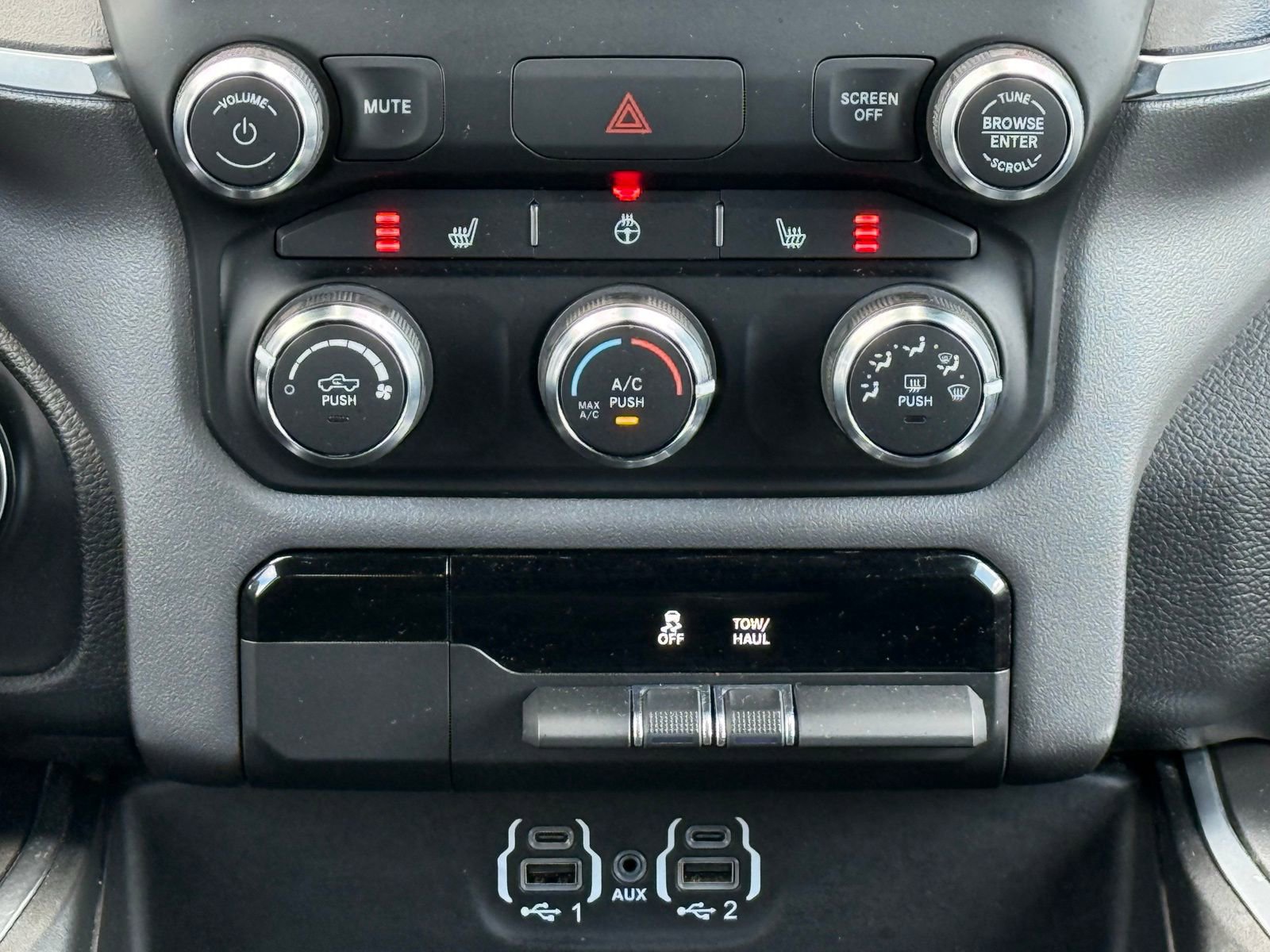 Used 2024 RAM 1500 Big Horn AWD/4WD image 22