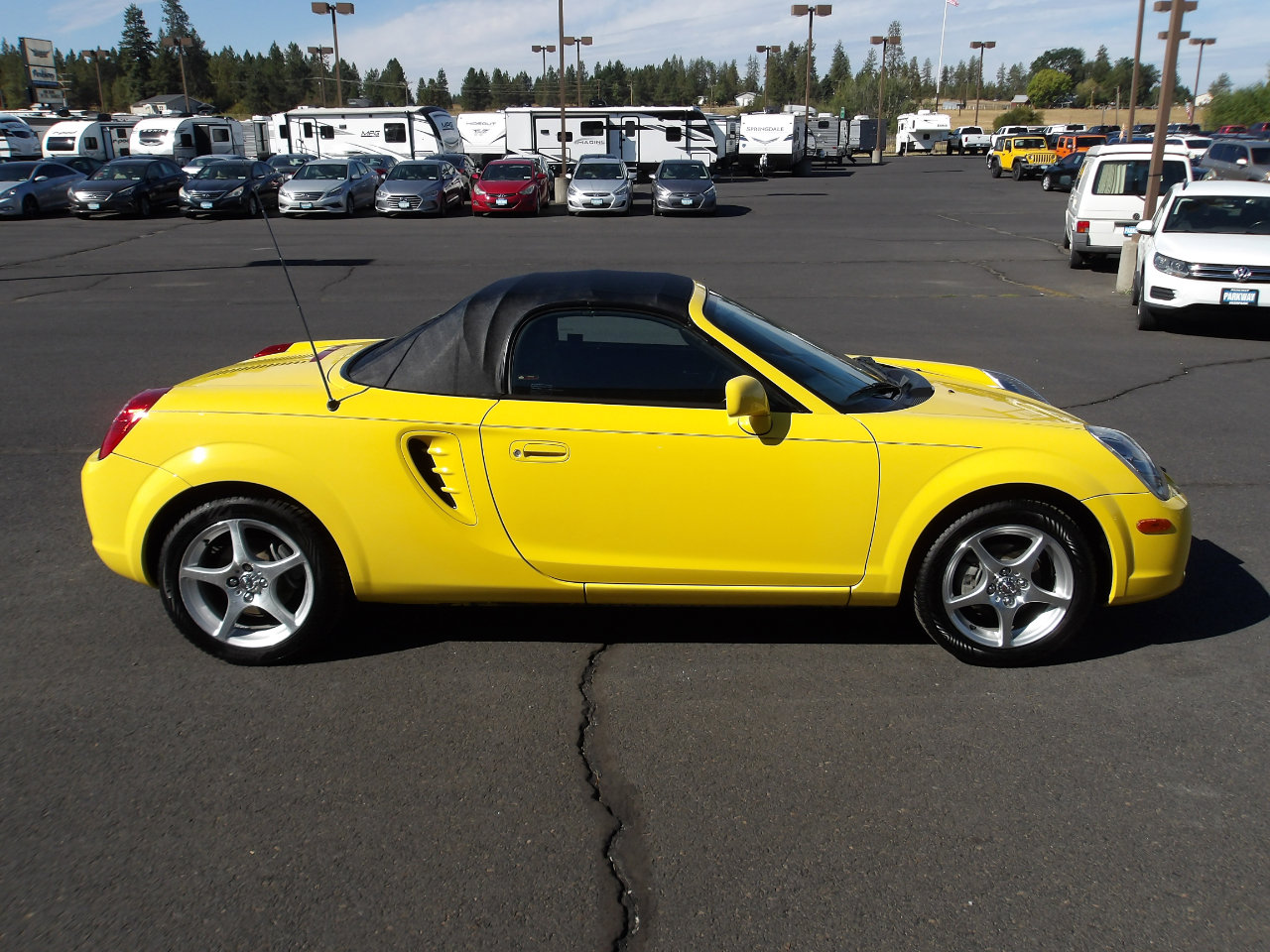 Used 2003 Toyota MR2 image 6