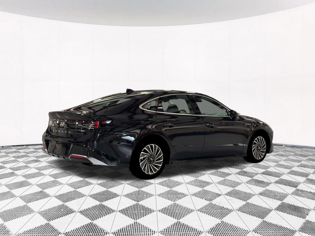 New 2026 Hyundai Sonata SEL FWD image 12