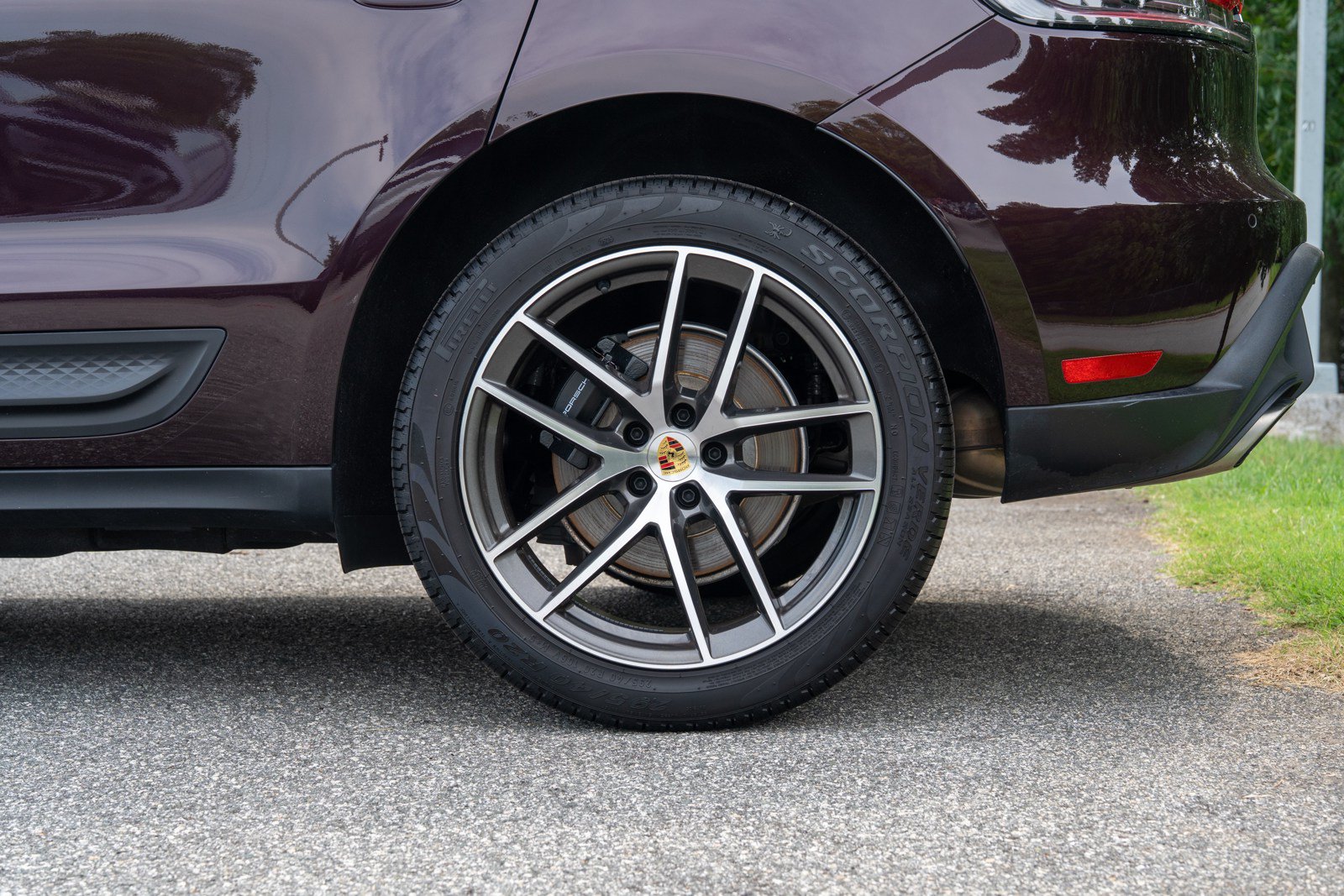 Certified 2026 Porsche Macan AWD/4WD image 12