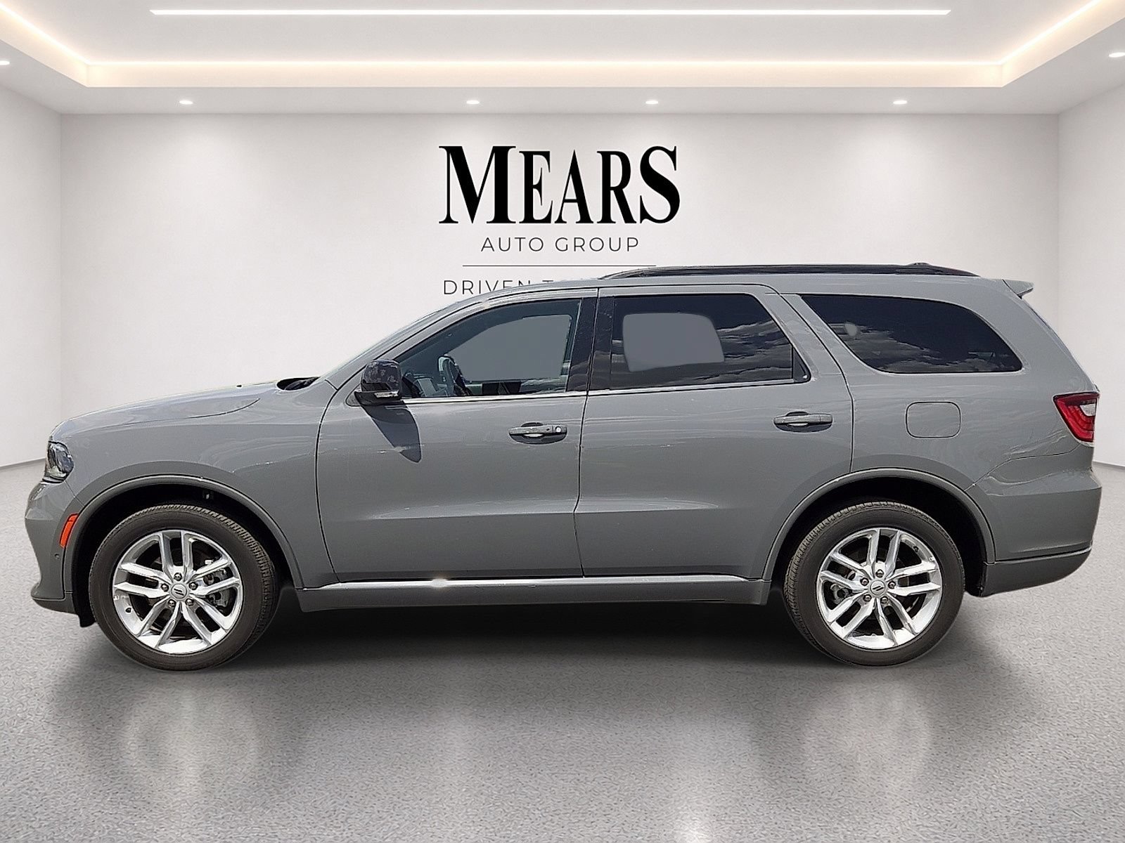 Used 2025 Dodge Durango GT AWD/4WD image 2