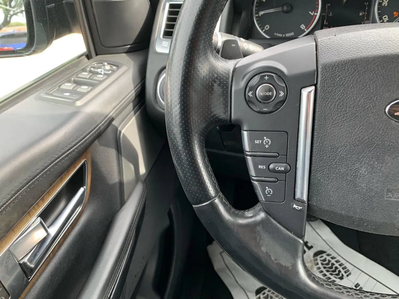 Used 2013 Land Rover Range Rover Sport Supercharged AWD/4WD image 16