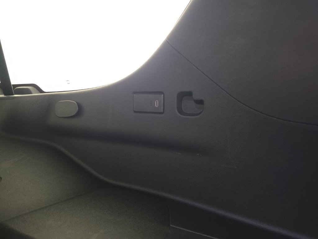 Used 2023 Chevrolet Tahoe Z71 w/ Luxury Package image 34