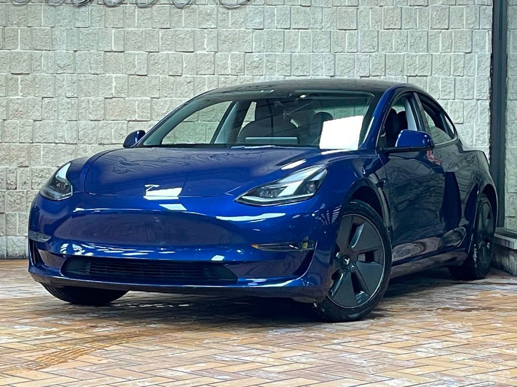 Used 2022 Tesla Model 3 image 2