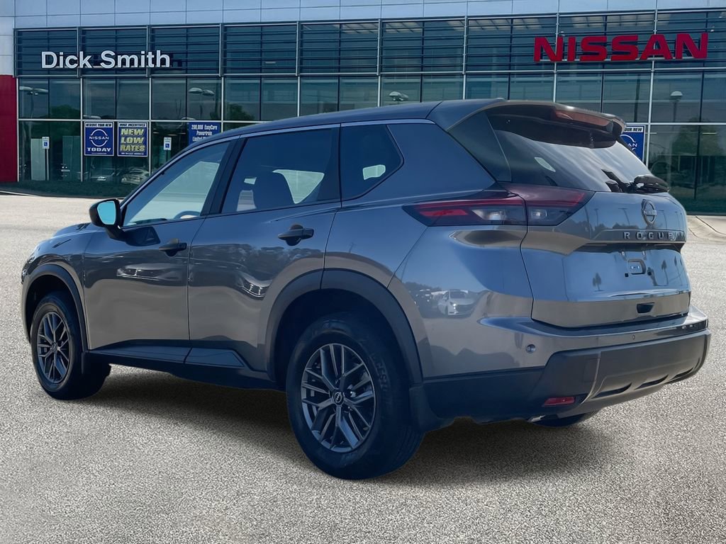 Used 2024 Nissan Rogue S image 4