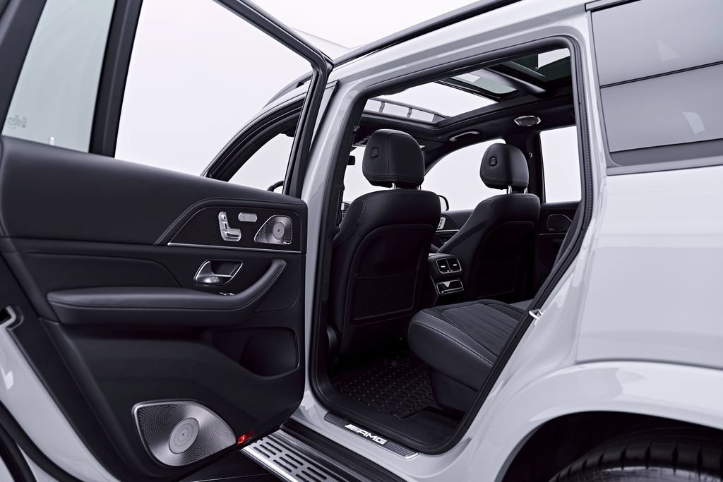 Used 2026 Mercedes-Benz GLS 63 AMG 4MATIC image 40