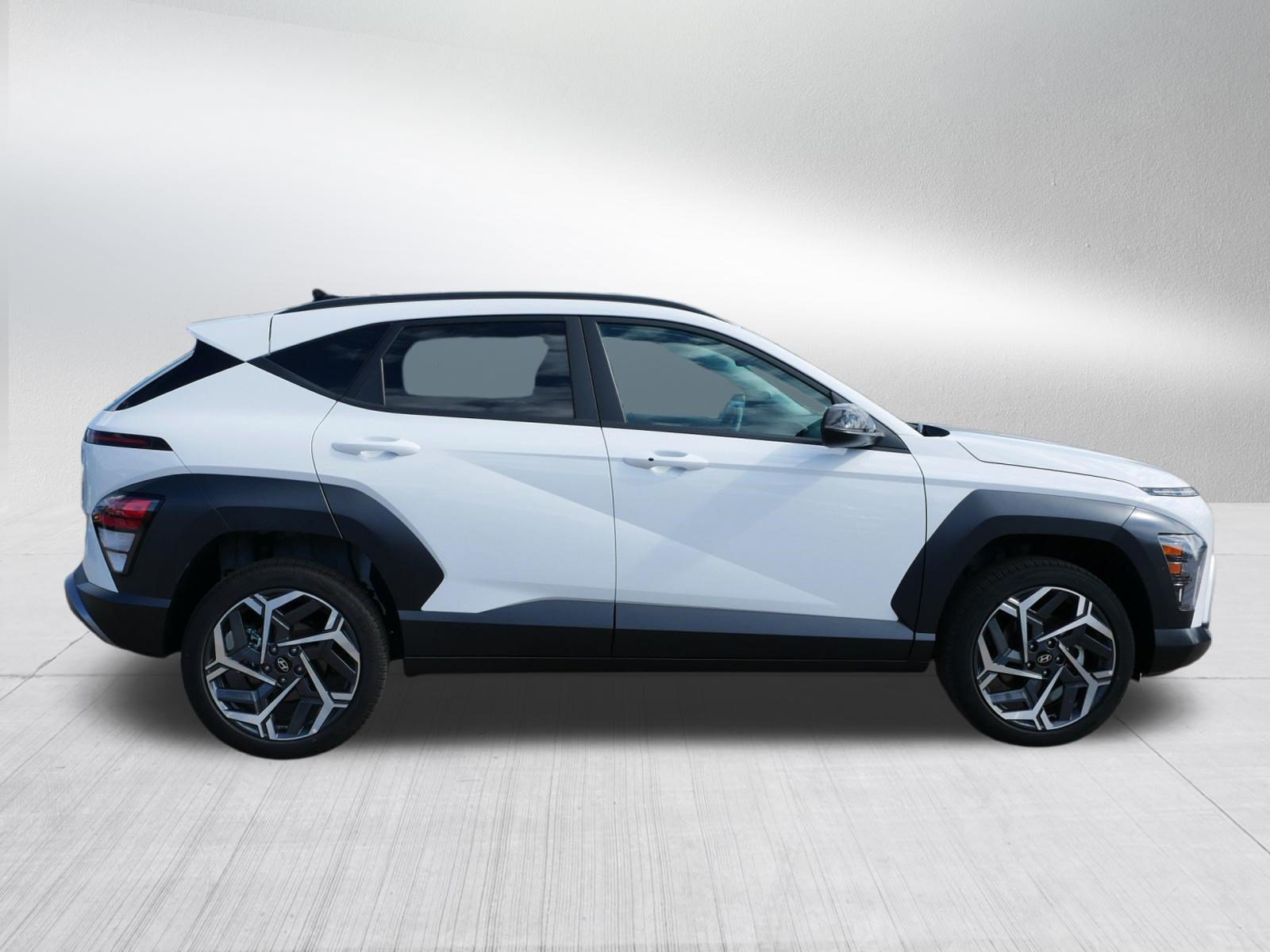 Certified 2026 Hyundai Kona SEL Premium AWD/4WD image 8