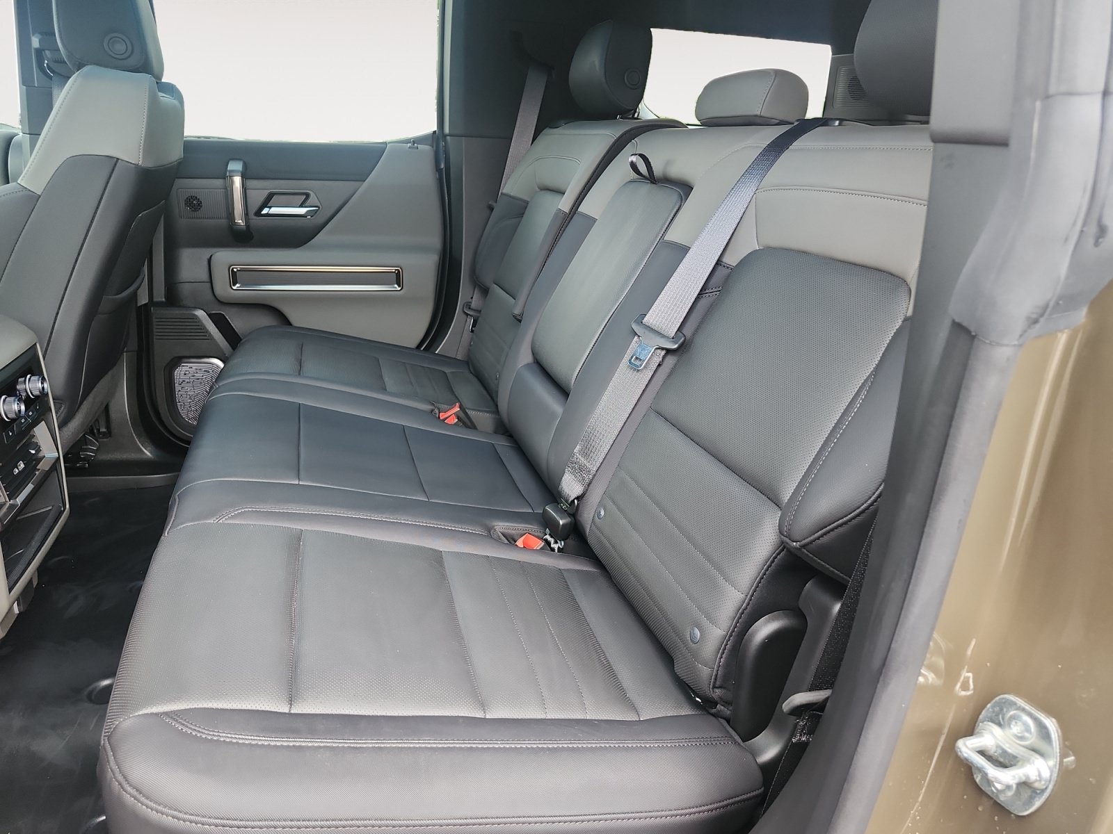 Used 2025 GMC Hummer EV 2X AWD/4WD image 14
