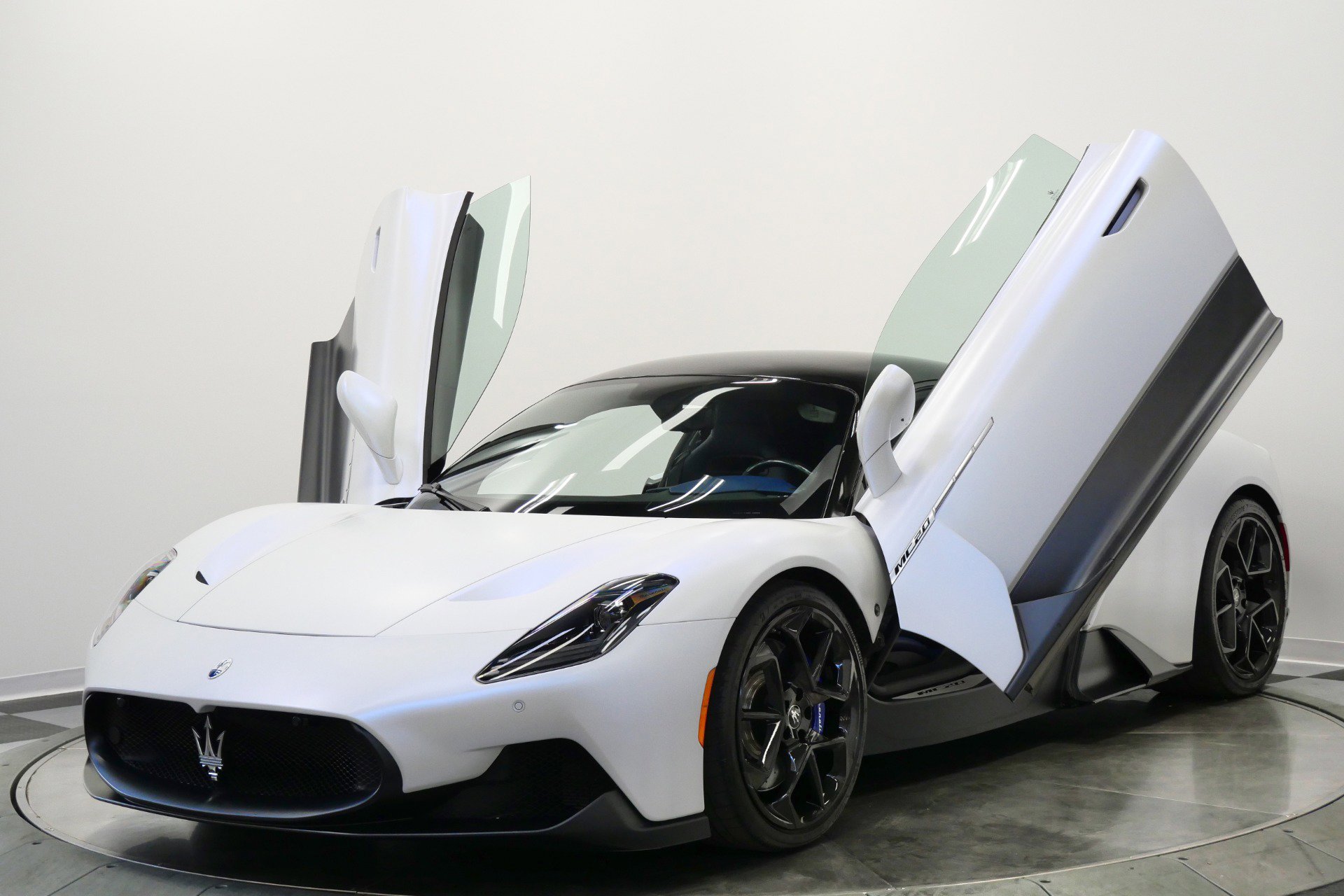 Used 2023 Maserati MC20 Coupe image 5