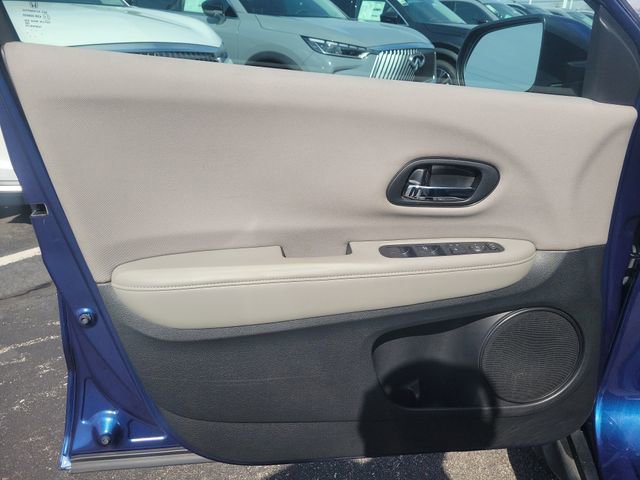 Used 2017 Honda HR-V LX image 21